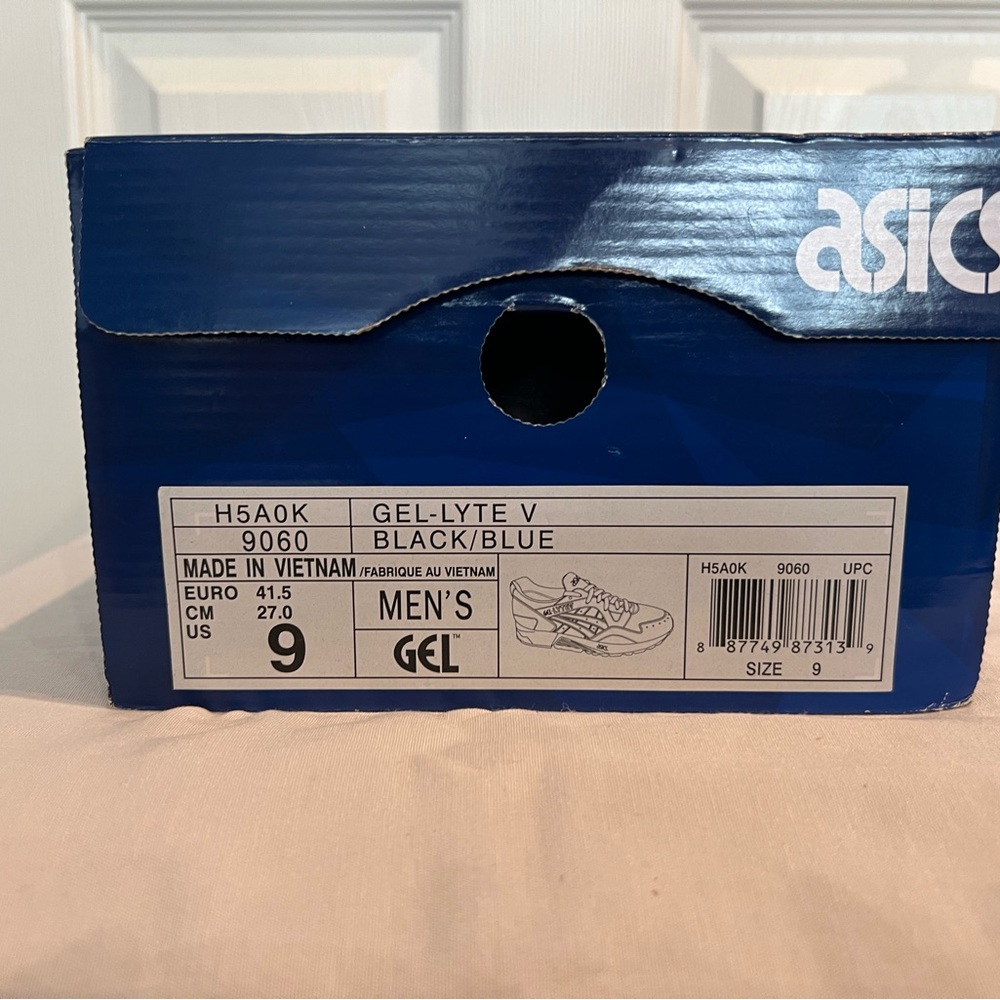 ASICS Gel-Lyte V. M SZ 9. Black / Blue